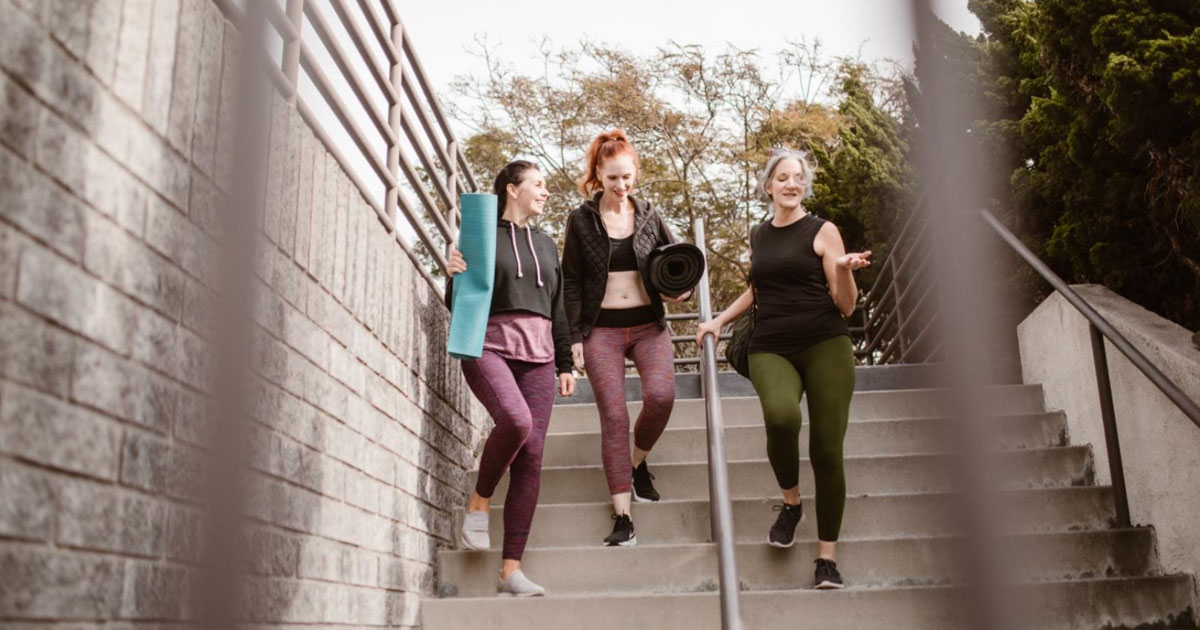 Growing research now clearly shows that regular, appropriately prescribed exercise plays a
critical role in managing menopausal symptoms and reducing long-term health risks associated with
hormonal changes.