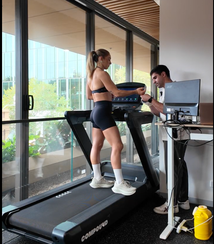 Client training at 4D Health & Performance Sydney